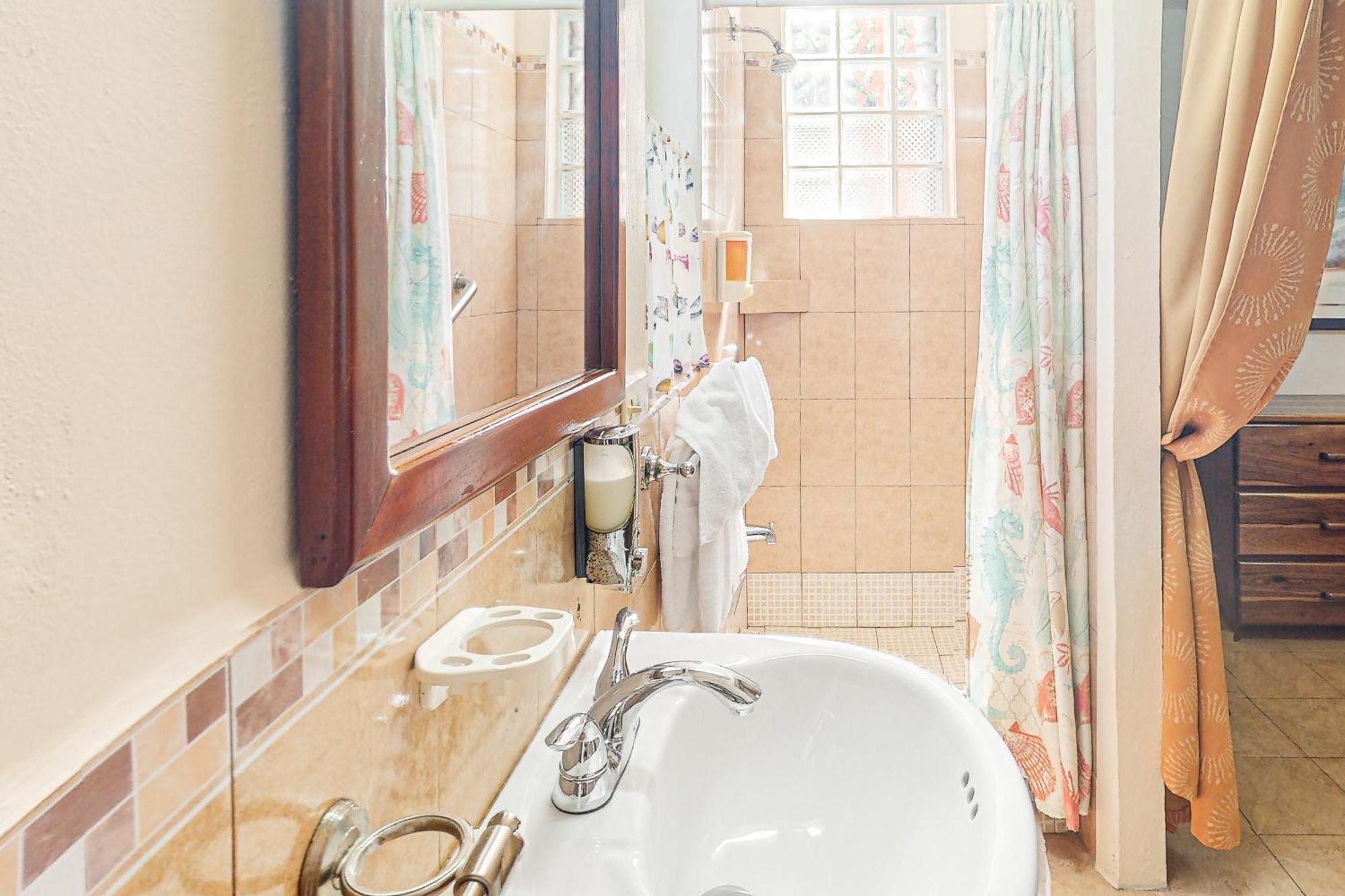 Hummingbird Home Suites 산페드로 객실 사진